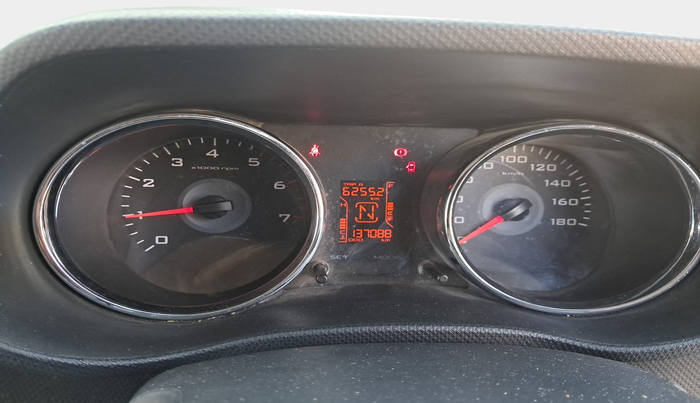 2016 Mahindra TUV300 T8, Diesel, Manual, 1,38,000 km, interior