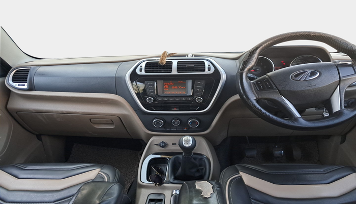 2016 Mahindra TUV300 T8, Diesel, Manual, 1,38,000 km, interior