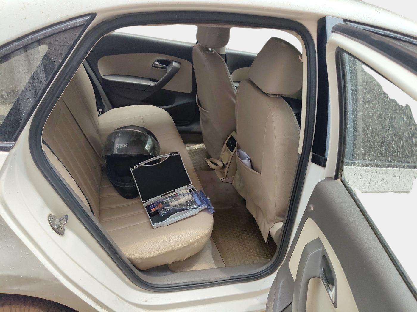 2011 Volkswagen Vento TRENDLINE DIESEL 1.6, Diesel, Manual, 1,36,412 km, interior