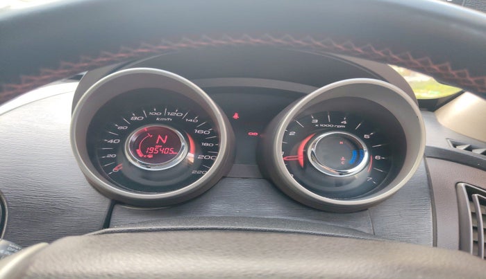 2013 Mahindra XUV500 W6, Diesel, Manual, 1,95,405 km, interior