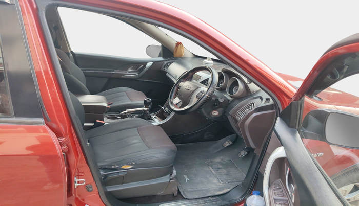 2013 Mahindra XUV500 W6, Diesel, Manual, 1,95,405 km, interior