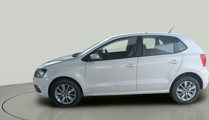 2015 Volkswagen Polo HIGHLINE1.5L, Diesel, Manual, 1,02,304 km, exterior