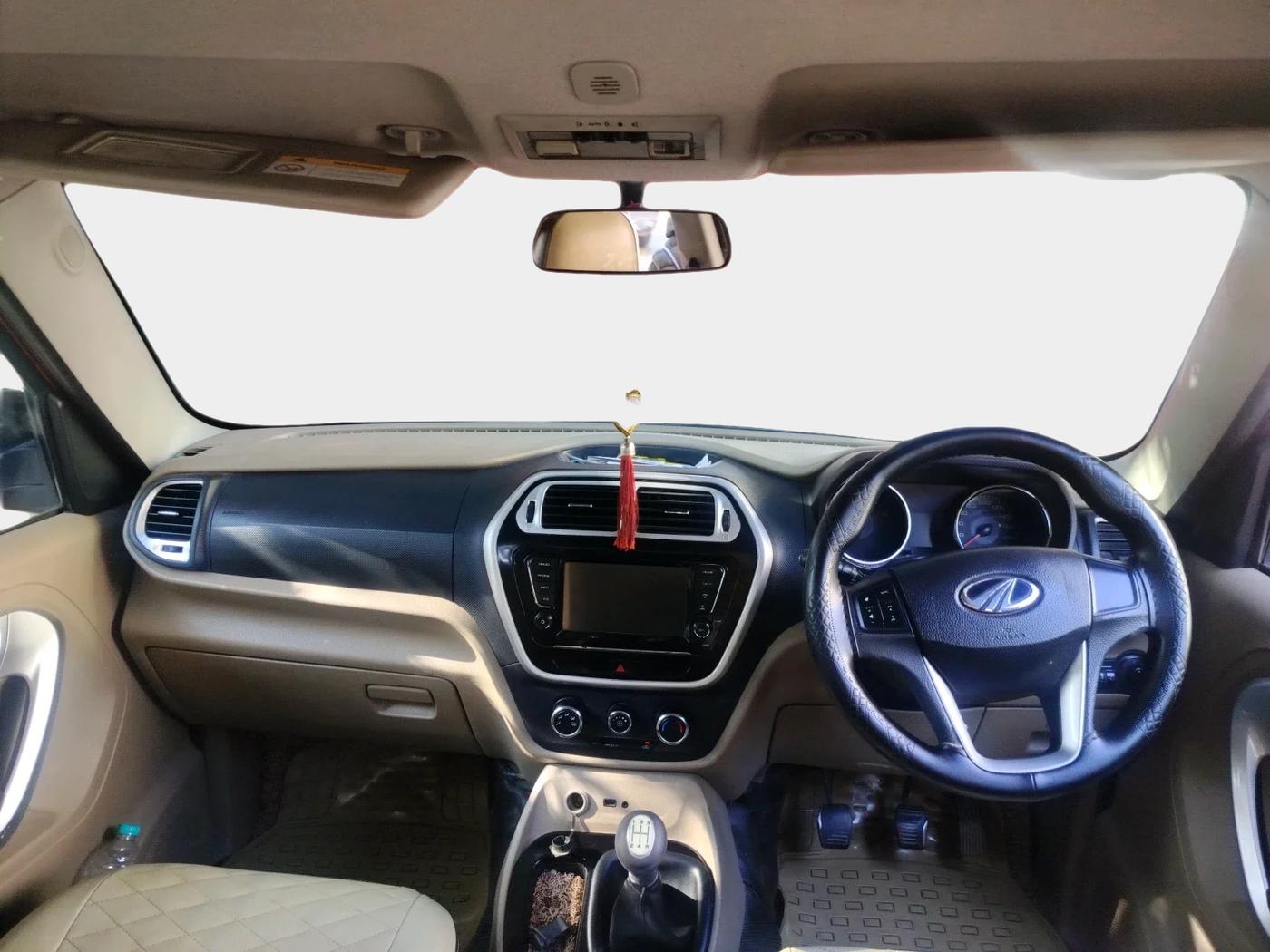2017 Mahindra TUV300 T10 DUAL TONE, Diesel, Manual, 1,91,259 km, interior