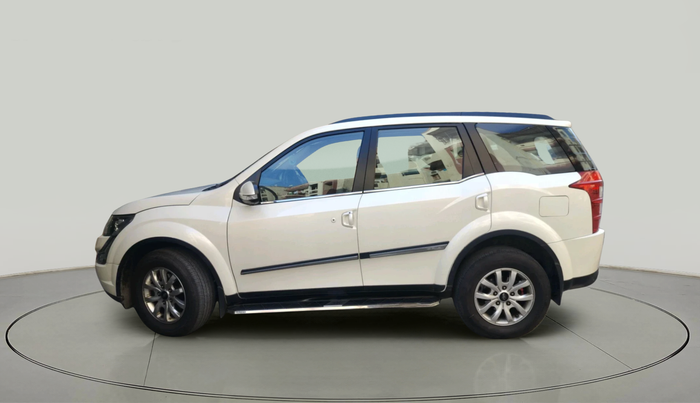 2017 Mahindra XUV500 W10, Diesel, Manual, 1,66,578 km, exterior