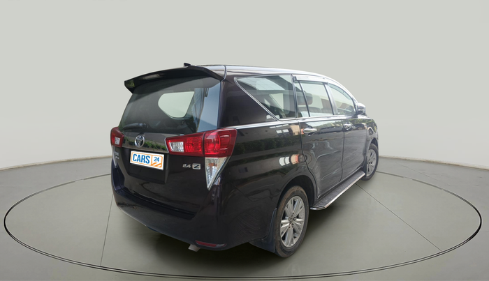 2016 Toyota Innova Crysta 2.4 ZX 7 STR, Diesel, Manual, 1,30,566 km, exterior