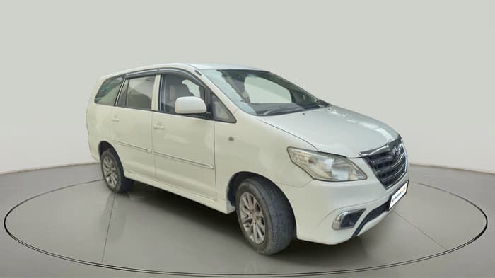 2013 Toyota Innova 2.5 GX 8 STR, Diesel, Manual, 1,23,514 km, exterior