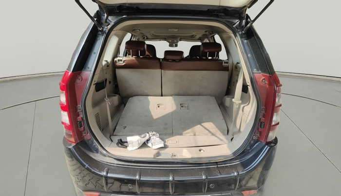 2016 Mahindra XUV500 W10, Diesel, Manual, 76,773 km, exterior