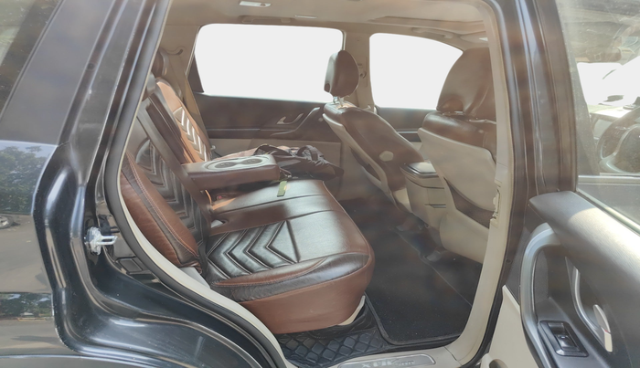 2016 Mahindra XUV500 W10, Diesel, Manual, 76,773 km, interior