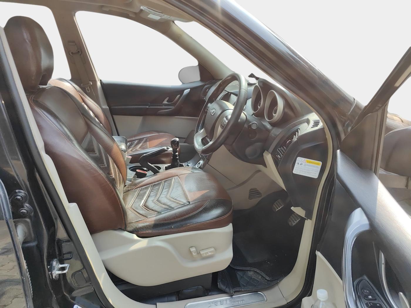 2016 Mahindra XUV500 W10, Diesel, Manual, 76,773 km, interior