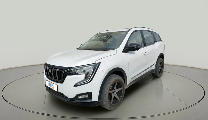 2022 Mahindra XUV700 AX 7 LUXURY D AT 7 STR, Diesel, Automatic, 45,569 km, exterior