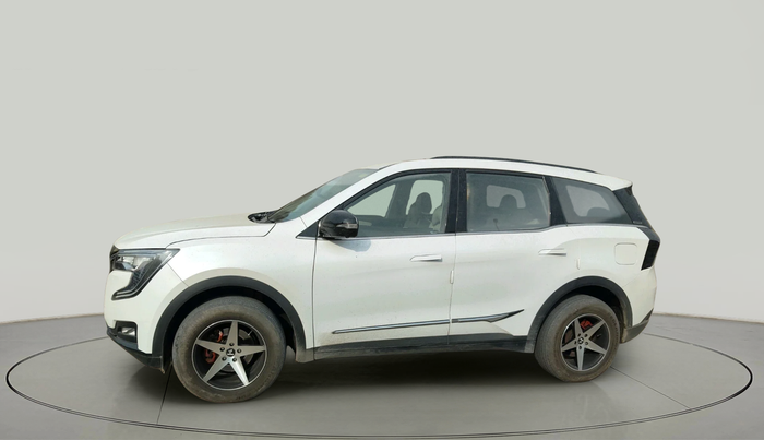 2022 Mahindra XUV700 AX 7 LUXURY D AT 7 STR, Diesel, Automatic, 45,569 km, exterior
