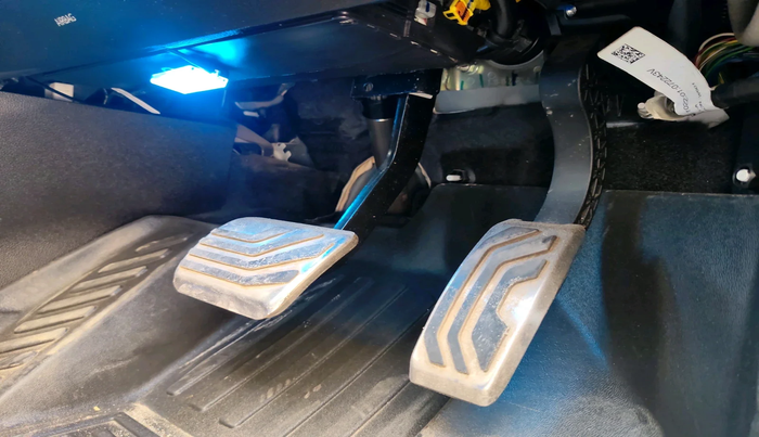 2022 Mahindra XUV700 AX 7 LUXURY D AT 7 STR, Diesel, Automatic, 45,569 km, interior