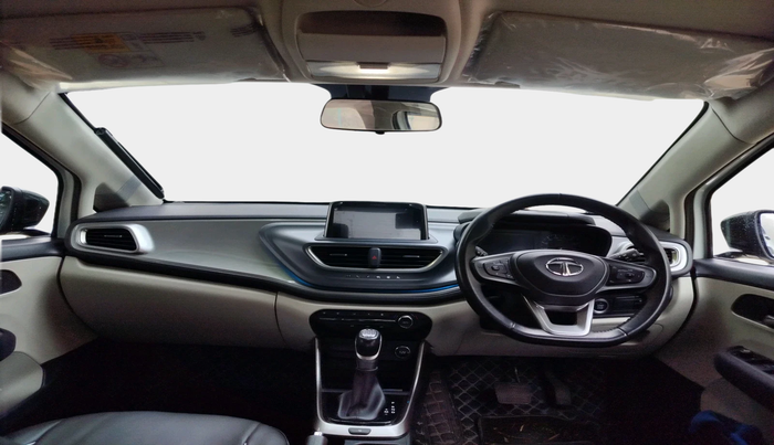 2023 Tata ALTROZ XZA, Petrol, Automatic, 13,886 km, interior