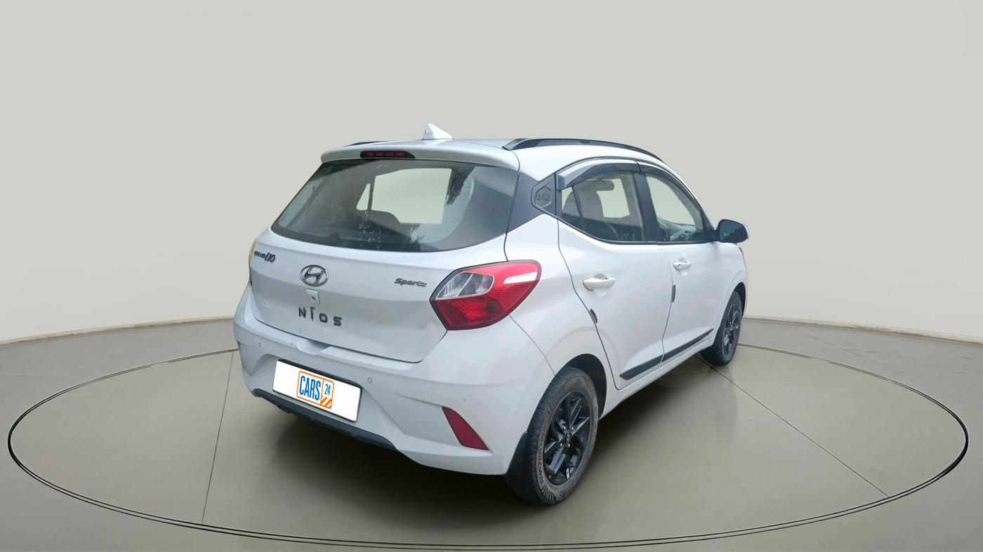 2022 Hyundai GRAND I10 NIOS SPORTZ 1.2 KAPPA VTVT, Petrol, Manual, 63,079 km, exterior