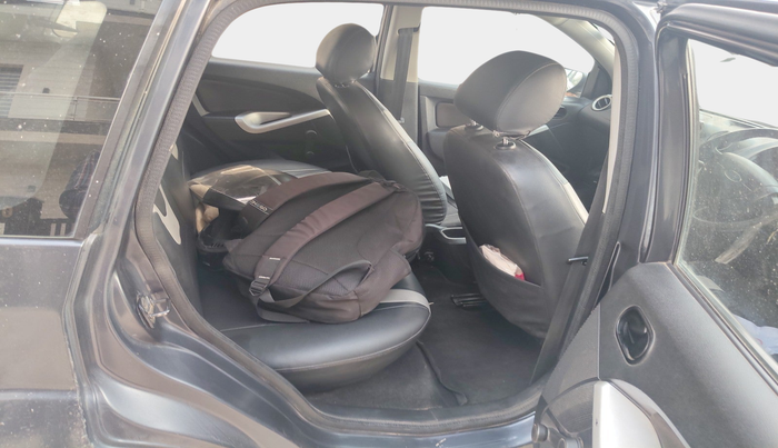 2012 Ford Figo TITANIUM 1.4 DIESEL, Diesel, Manual, 1,70,672 km, interior
