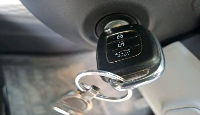 2022 Hyundai GRAND I10 NIOS SPORTZ 1.2 KAPPA VTVT, Petrol, Manual, 32,440 km, interior