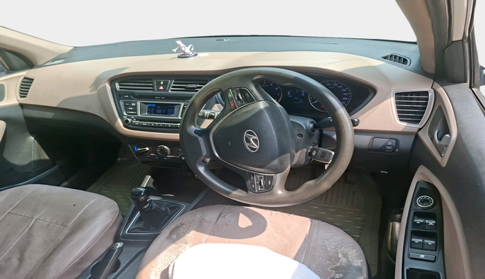 2014 Hyundai Elite i20 MAGNA 1.2, Petrol, Manual, 1,24,037 km, interior