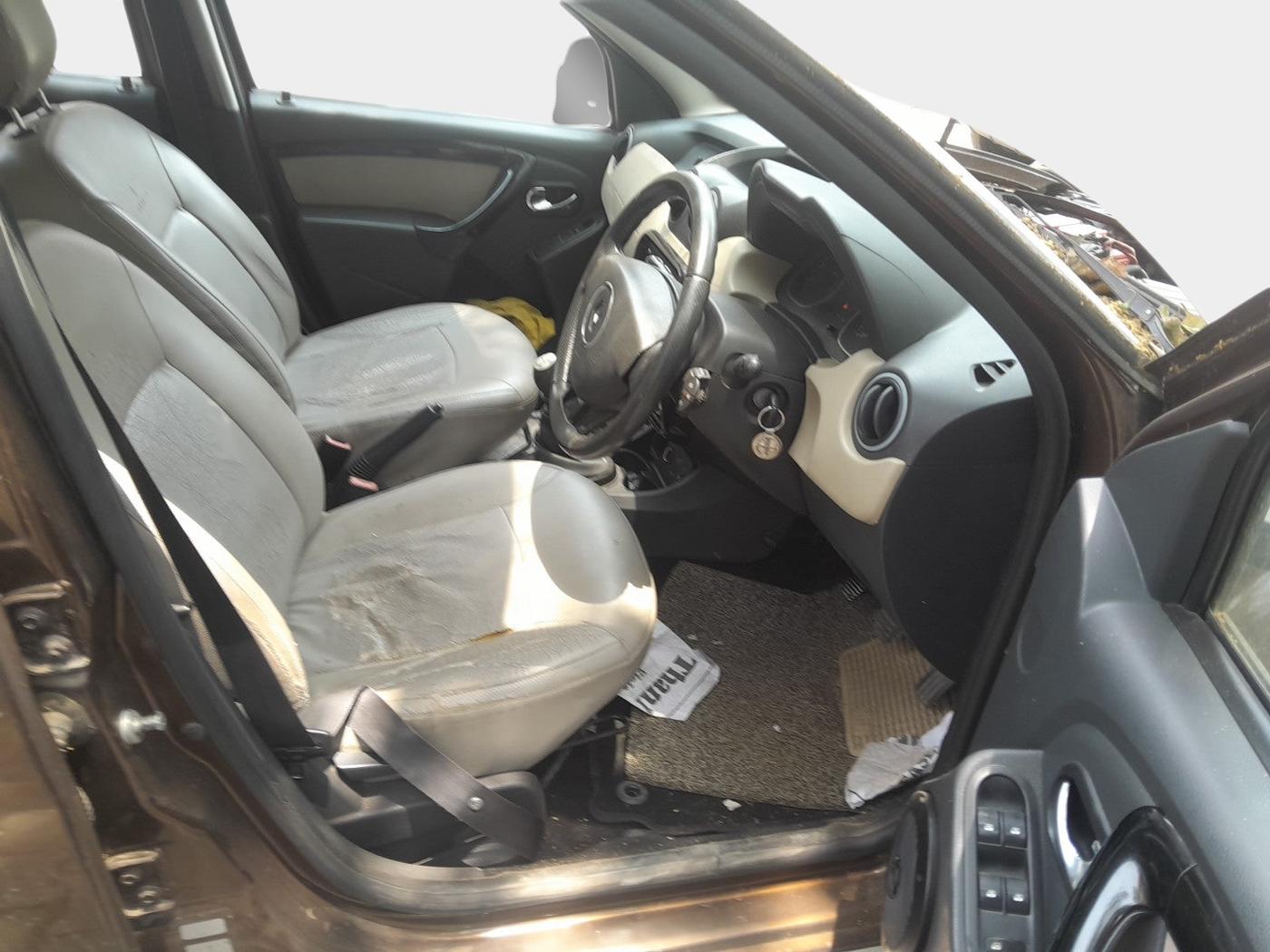 2015 Renault Duster 110 PS RXZ DIESEL, Diesel, Manual, 1,16,913 km, interior