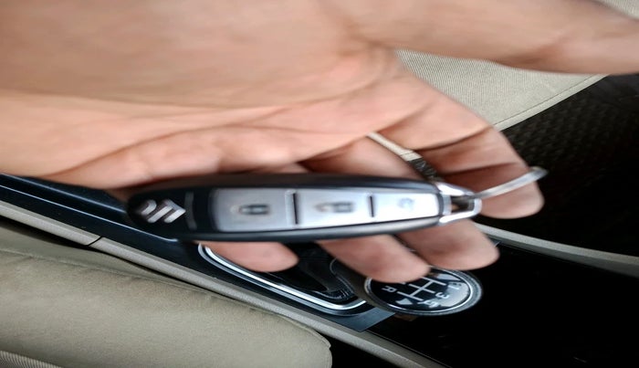 2016 Maruti Ciaz ZDI+ SHVS, Diesel, Manual, 1,33,248 km, interior