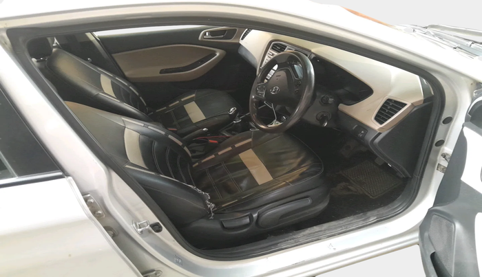 2016 Hyundai Elite i20 SPORTZ 1.4 CRDI, Diesel, Manual, 1,46,639 km, interior