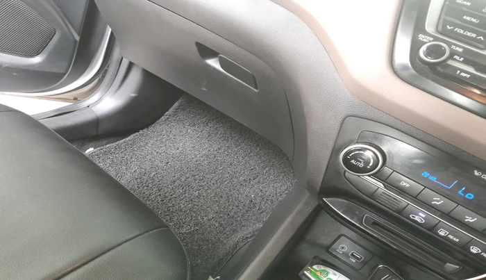 2016 Hyundai Elite i20 SPORTZ 1.4 CRDI, Diesel, Manual, 1,46,639 km, interior