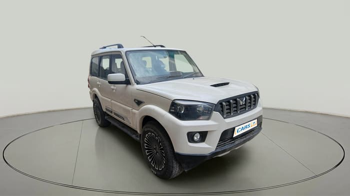 2018 Mahindra Scorpio S7, Diesel, Manual, 99,000 km, exterior
