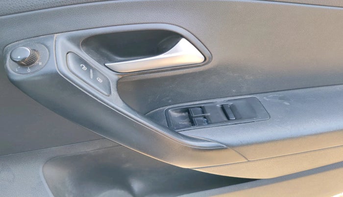 2019 Volkswagen Polo COMFORTLINE 1.0L MPI, Petrol, Manual, 70,545 km, interior