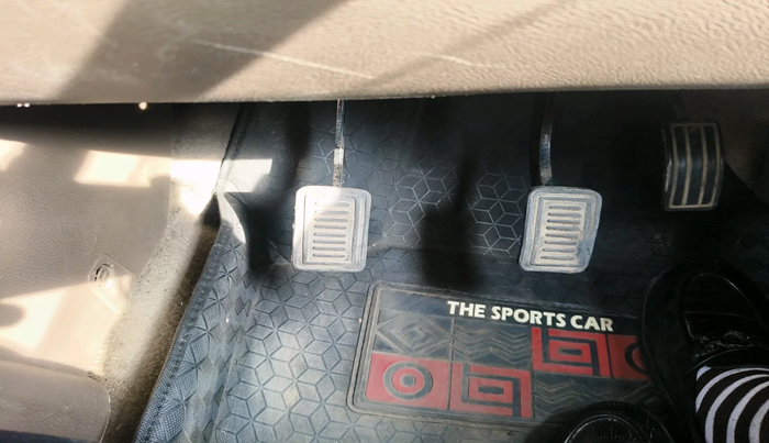 2014 Mahindra Bolero ZLX BS IV, Diesel, Manual, 1,11,212 km, interior