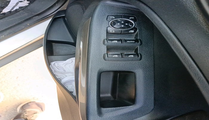 2018 Ford Ecosport TITANIUM 1.5L DIESEL, Diesel, Manual, 1,85,370 km, interior