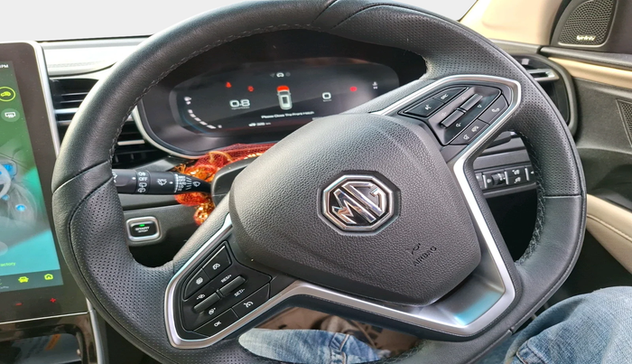 2025 MG HECTOR SHARP PRO 1.5 TURBO MT PETROL, Petrol, Manual, 8,370 km, interior