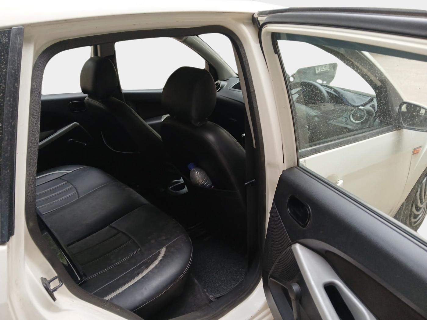 2012 Ford Figo ZXI 1.4 DIESEL, Diesel, Manual, 1,79,582 km, interior