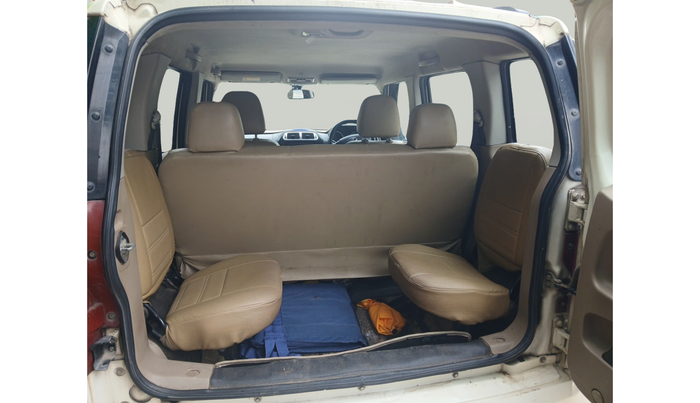 2016 Mahindra TUV300 T8 AMT, Diesel, Automatic, 92,155 km, exterior