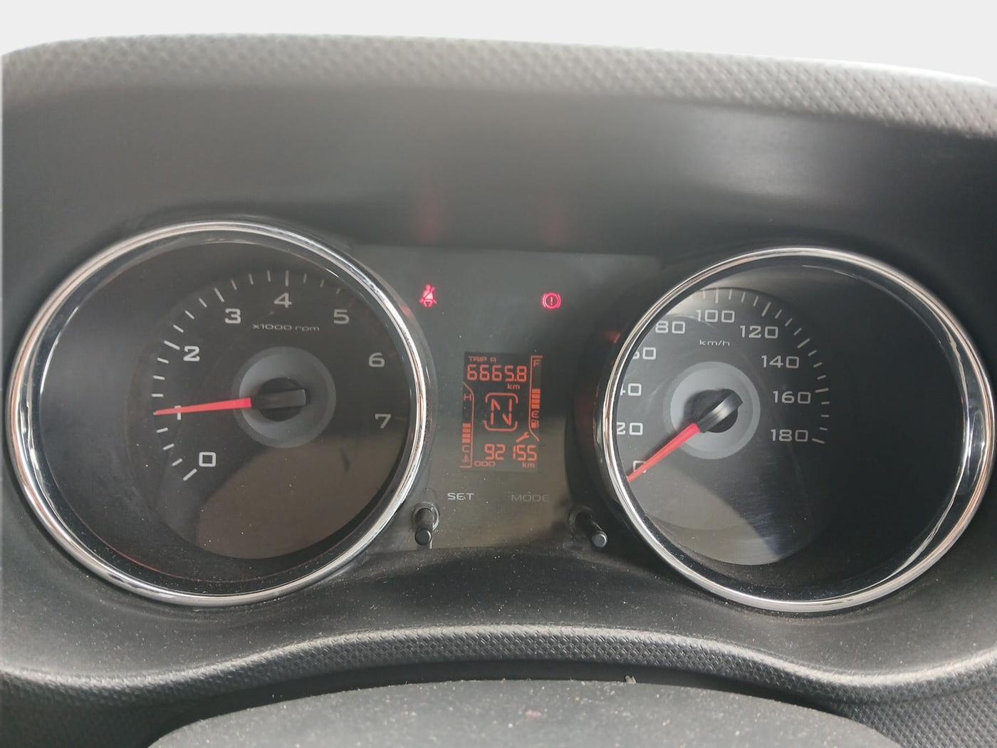 2016 Mahindra TUV300 T8 AMT, Diesel, Automatic, 92,155 km, interior