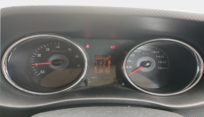 2016 Mahindra TUV300 T8 AMT, Diesel, Automatic, 92,155 km, interior