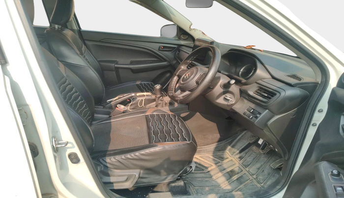 2022 Maruti BREZZA LXI SMART HYBRID, Petrol, Manual, 40,304 km, interior