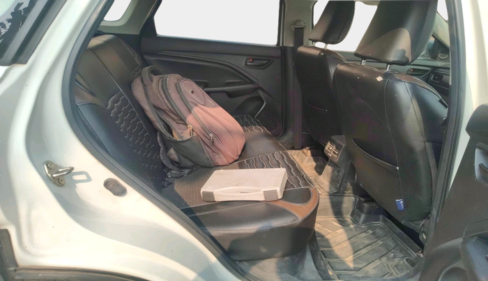 2022 Maruti BREZZA LXI SMART HYBRID, Petrol, Manual, 40,304 km, interior