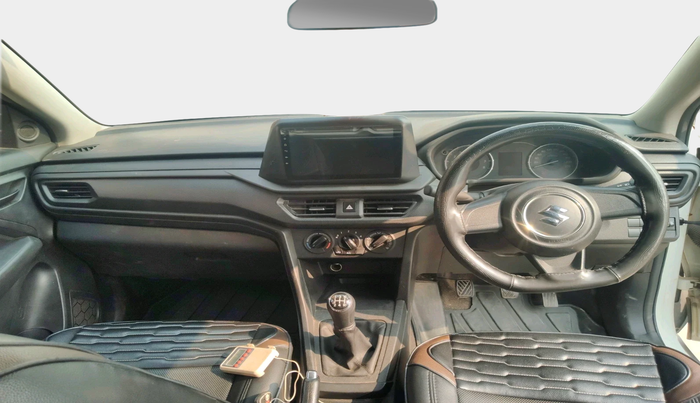 2022 Maruti BREZZA LXI SMART HYBRID, Petrol, Manual, 40,304 km, interior