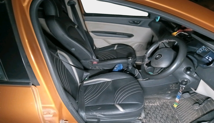 2020 Renault TRIBER RXT, Petrol, Manual, 32,845 km, interior