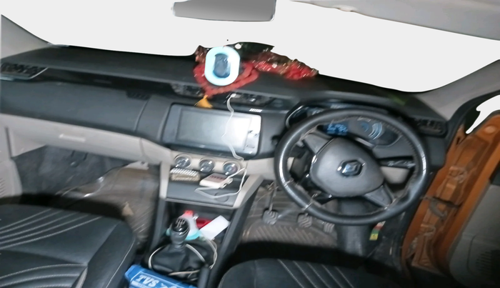 2020 Renault TRIBER RXT, Petrol, Manual, 32,845 km, interior