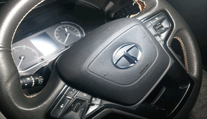 2022 Tata Safari XTA PLUS, Diesel, Automatic, 43,429 km, interior