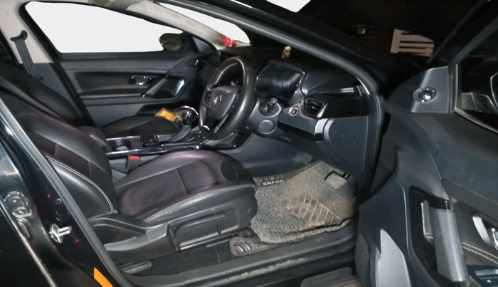 2022 Tata Safari XTA PLUS, Diesel, Automatic, 43,429 km, interior