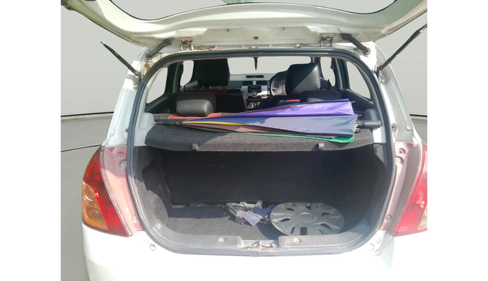 2011 Maruti Swift VXI, Petrol, Manual, 1,02,392 km, exterior