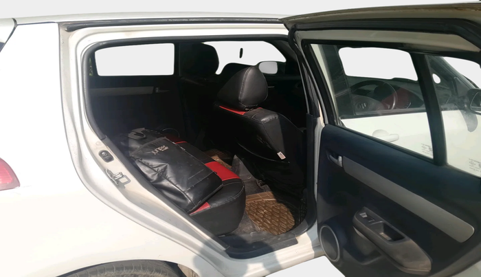 2011 Maruti Swift VXI, Petrol, Manual, 1,02,392 km, interior