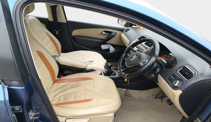 2016 Volkswagen Ameo HIGHLINE1.5L, Diesel, Manual, 1,30,919 km, interior