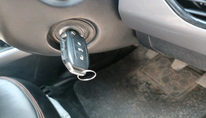 2021 Tata NEXON XM PETROL, Petrol, Manual, 86,295 km, interior