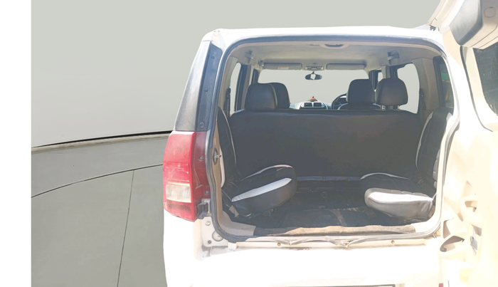 2017 Mahindra TUV300 T8 AMT, Diesel, Automatic, 87,568 km, exterior