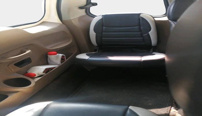 2017 Mahindra TUV300 T8 AMT, Diesel, Automatic, 87,568 km, interior