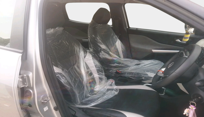 2024 Nissan MAGNITE XL AMT EZ Shift, Petrol, Automatic, 14,440 km, interior