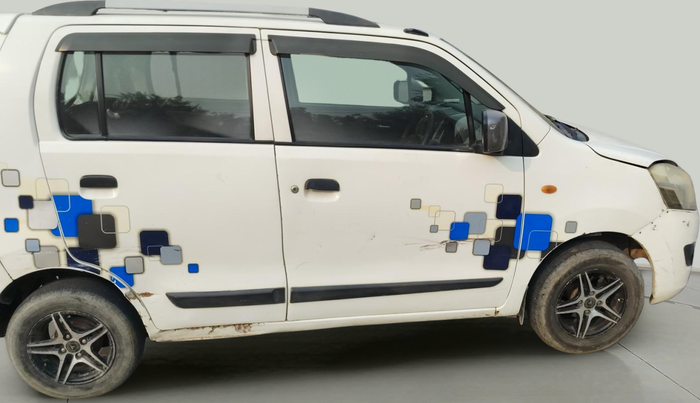 2016 Maruti Wagon R 1.0 LXI CNG, Petrol, Manual, 1,30,871 km, exterior