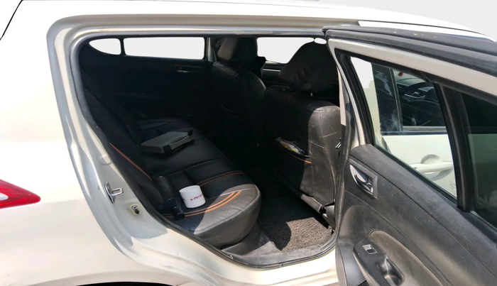 2015 Maruti Swift VXI, Petrol, Manual, 1,36,219 km, interior